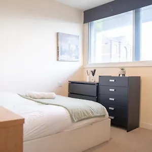 leeds-vibrant-2-bedroom-sleeps-4.yorkshirehotels.net/